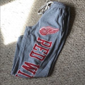 PROCE DROP❤️ REd wings sweat pants